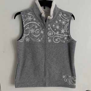 croft & barrow Gray Embroidered Fleece Zip Front Vest
